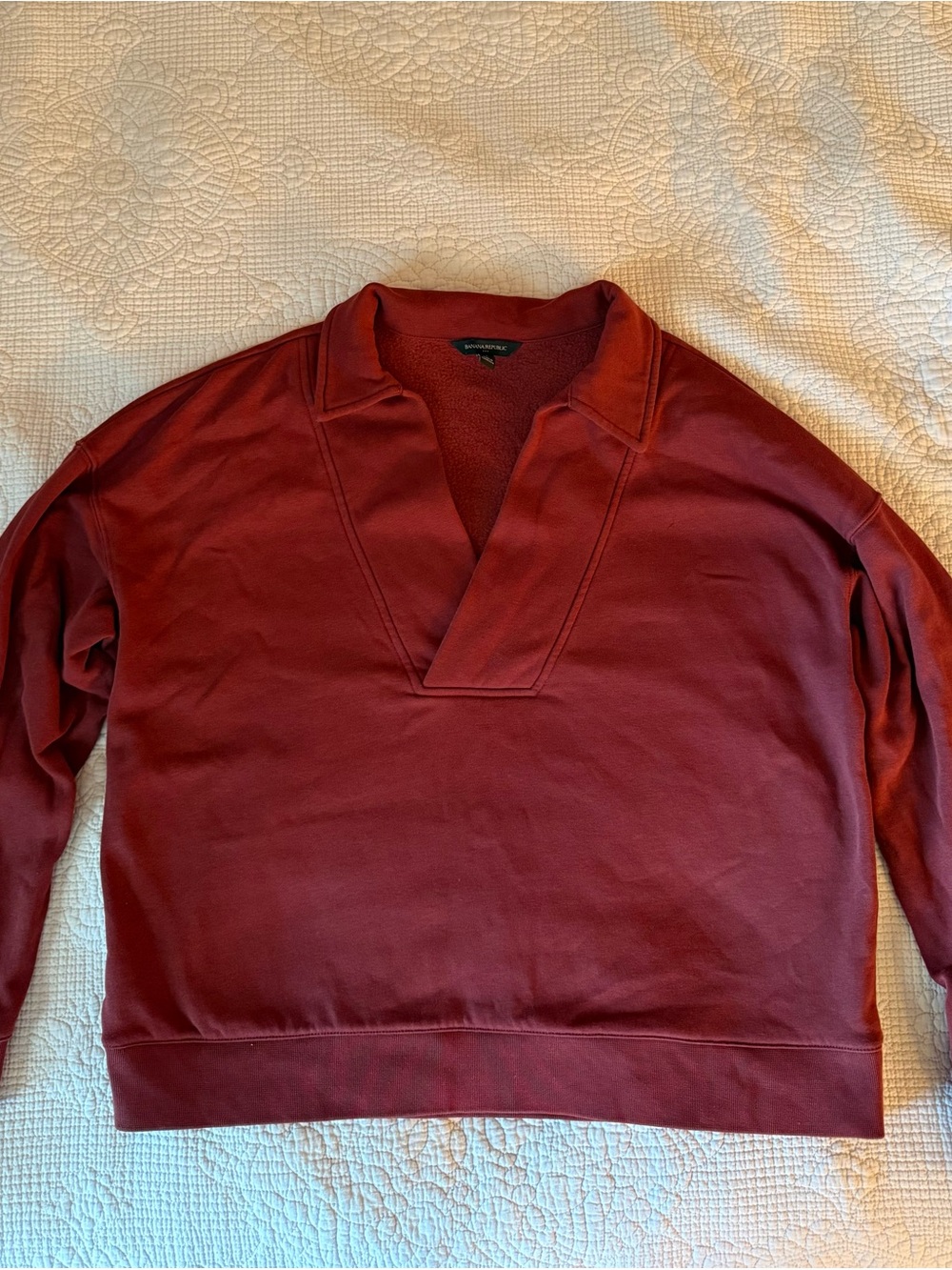 Banana Republic Men's Burgundy V-Neck Pullover Sweater